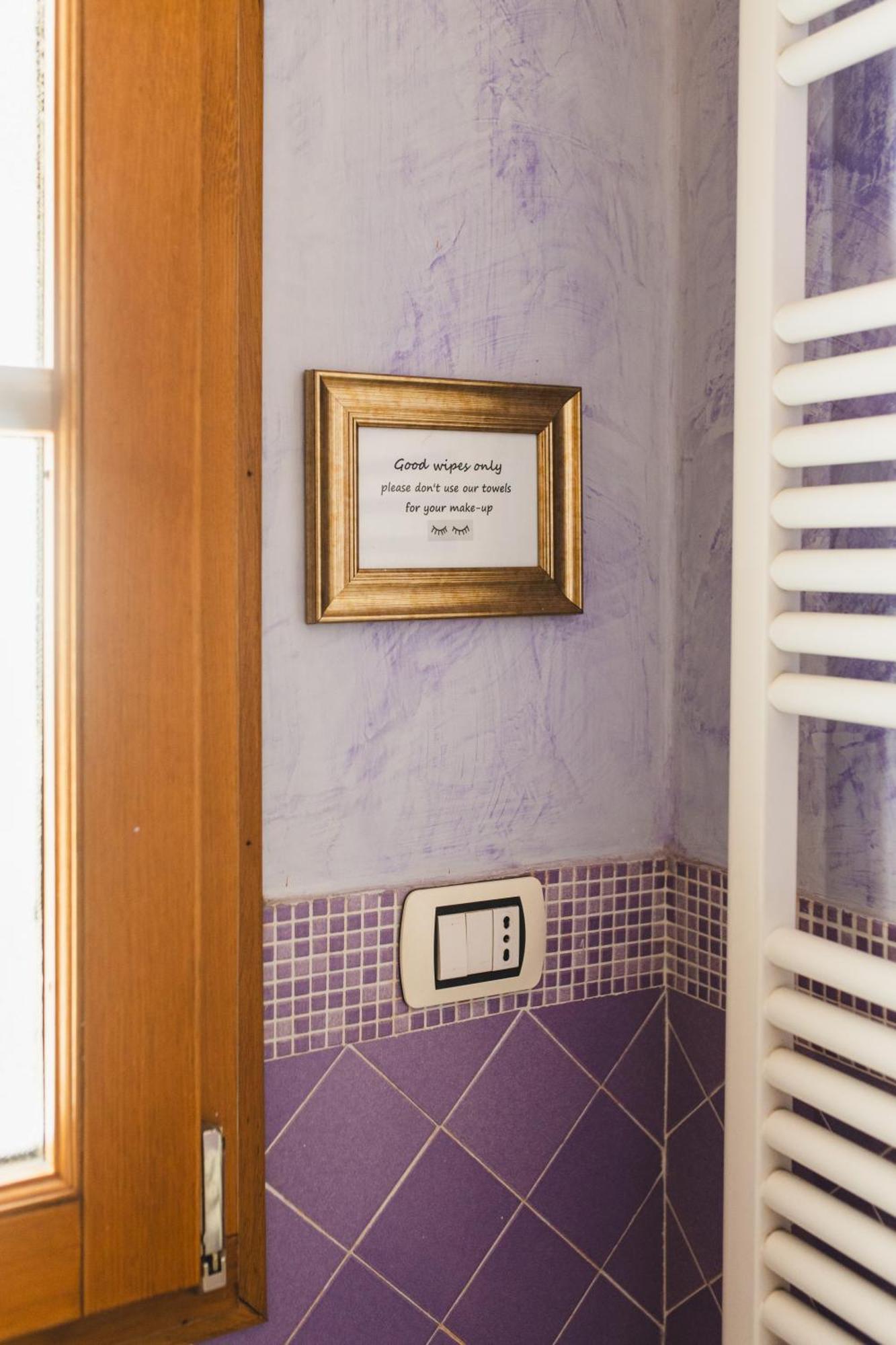 The Smallest Hostel Of Флоренция Экстерьер фото